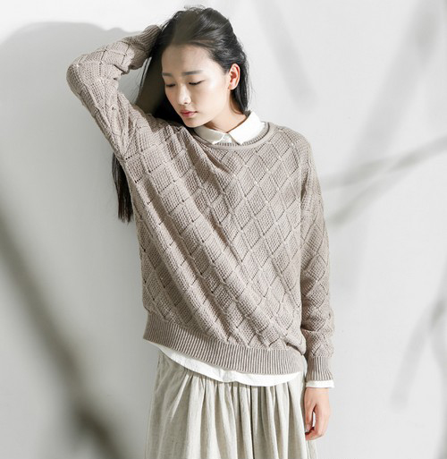 Loose-round-neck-sweater-6.jpg